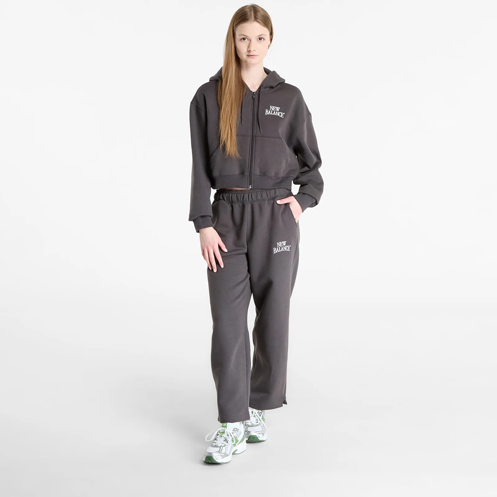 Дамски суитшърт с цип New Balance Linear Heritage черен – Faded Black – Дамски суитшърти с цип