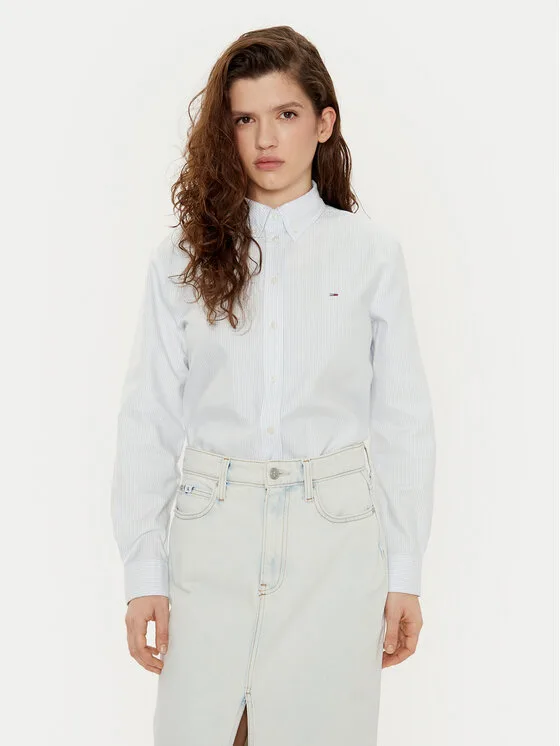 Дамска риза Tommy Jeans DW0DW19890 светлосиня – Дамски ежедневни ризи