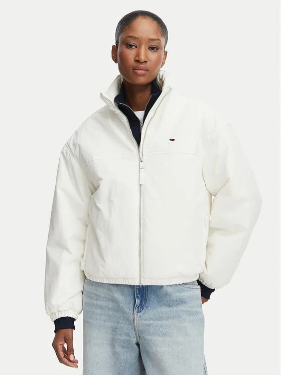 Дамско яке Tommy Jeans DW0DW22908 бяло – Дамски преходни якета
