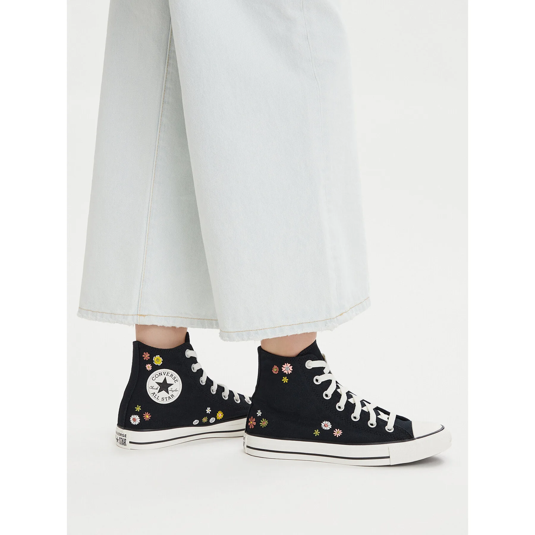 Дамски високи кецове Converse Chuck Taylor All Star черни – Черен