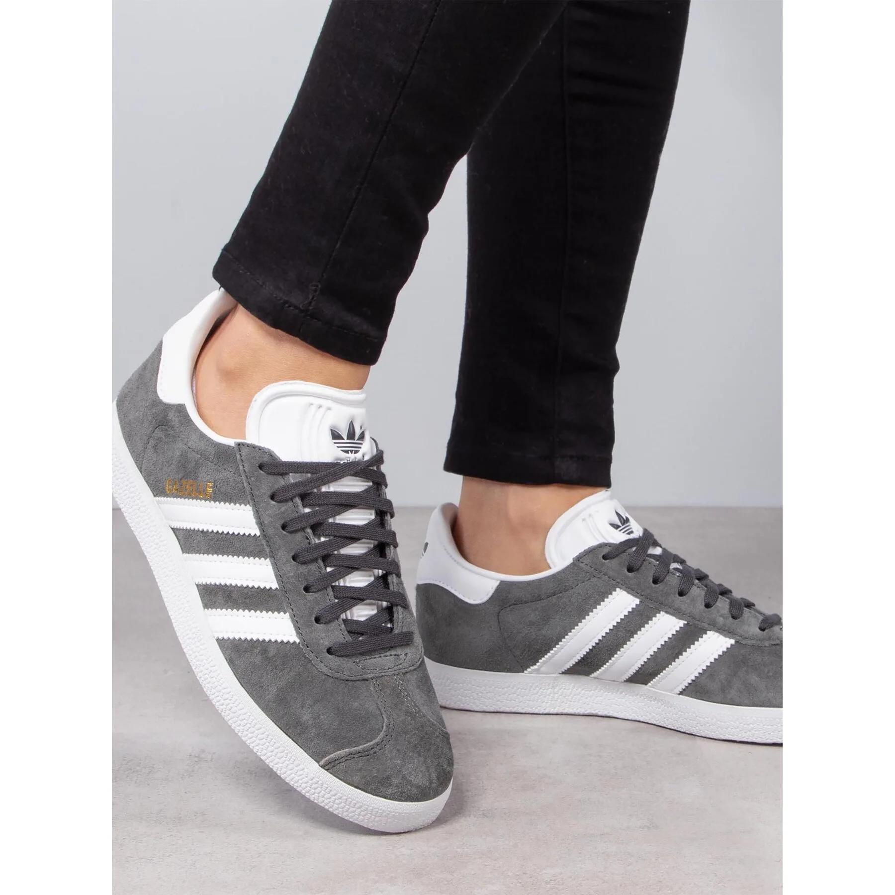 Сникърси adidas Gazelle BB5480 Сив – Мъжки ниски маратонки