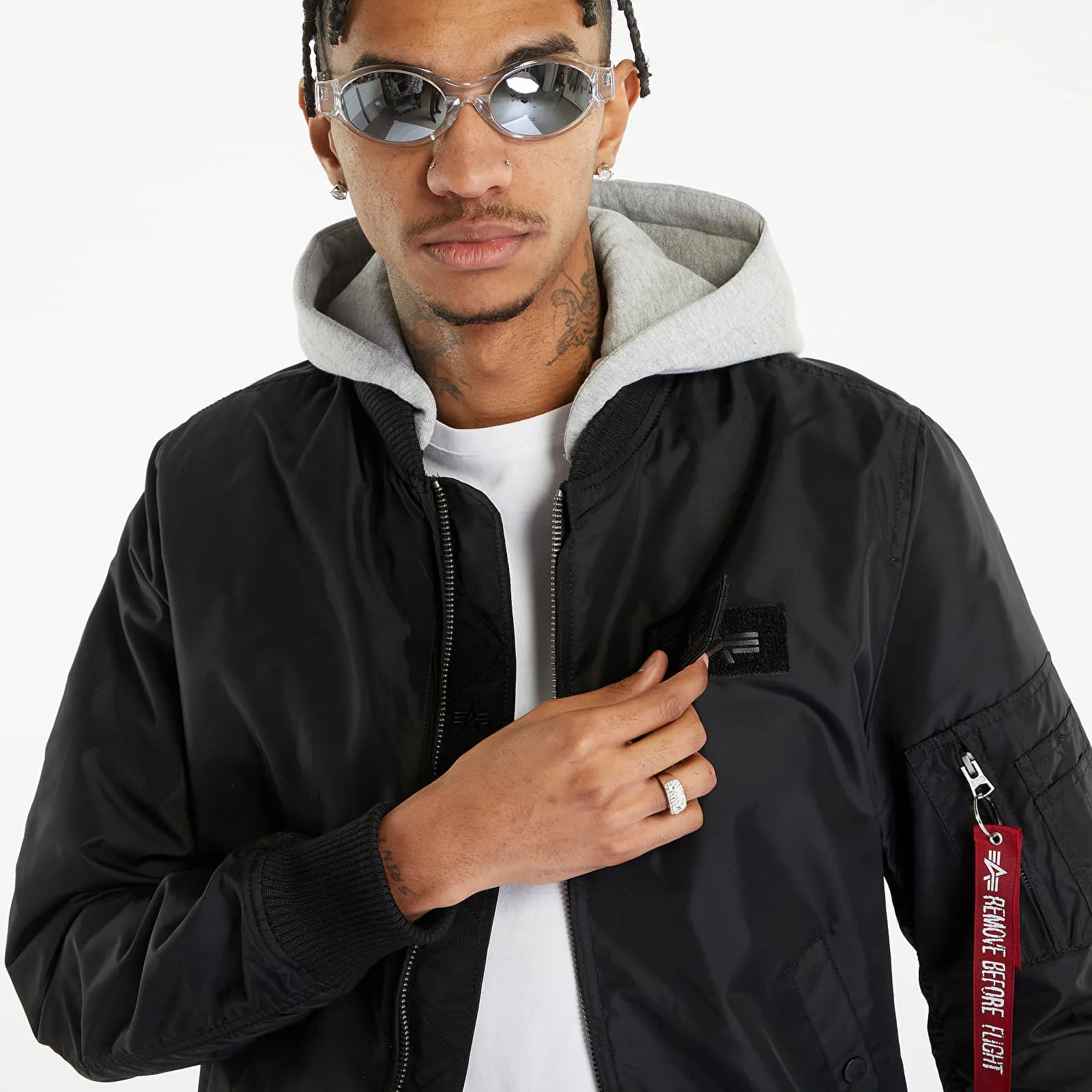Мъжки суитшърт с качулка Alpha Industries MA-1 TT Hood черен – Black – Мъжки худита