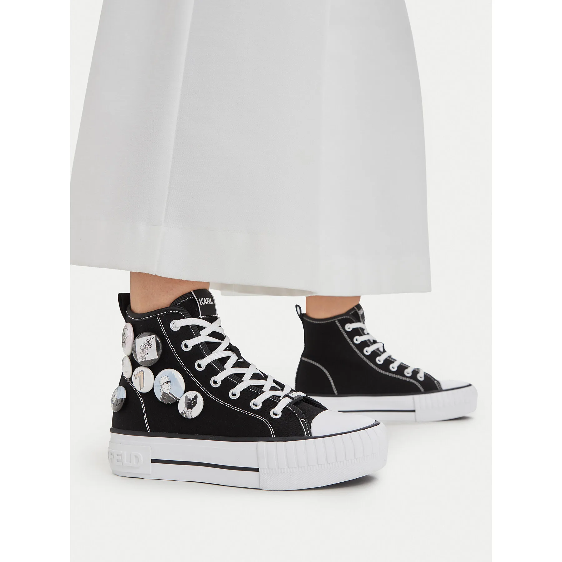 Дамски високи кецове KARL LAGERFELD KL60459 черни – Черен