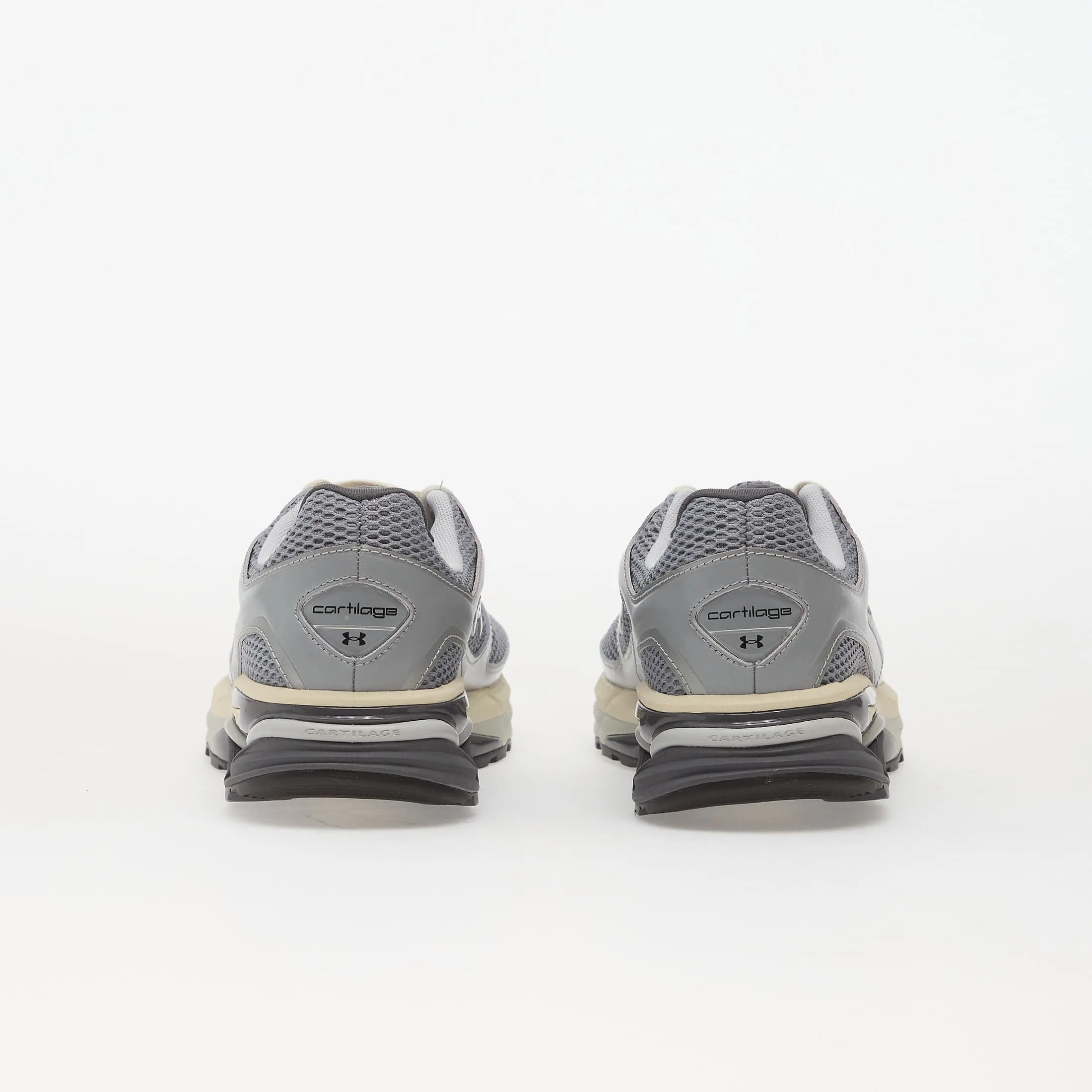 Мъжки маратонки Under Armour Hovr Apparition Rtrftr TC сиви – Gray – Мъжки ниски маратонки