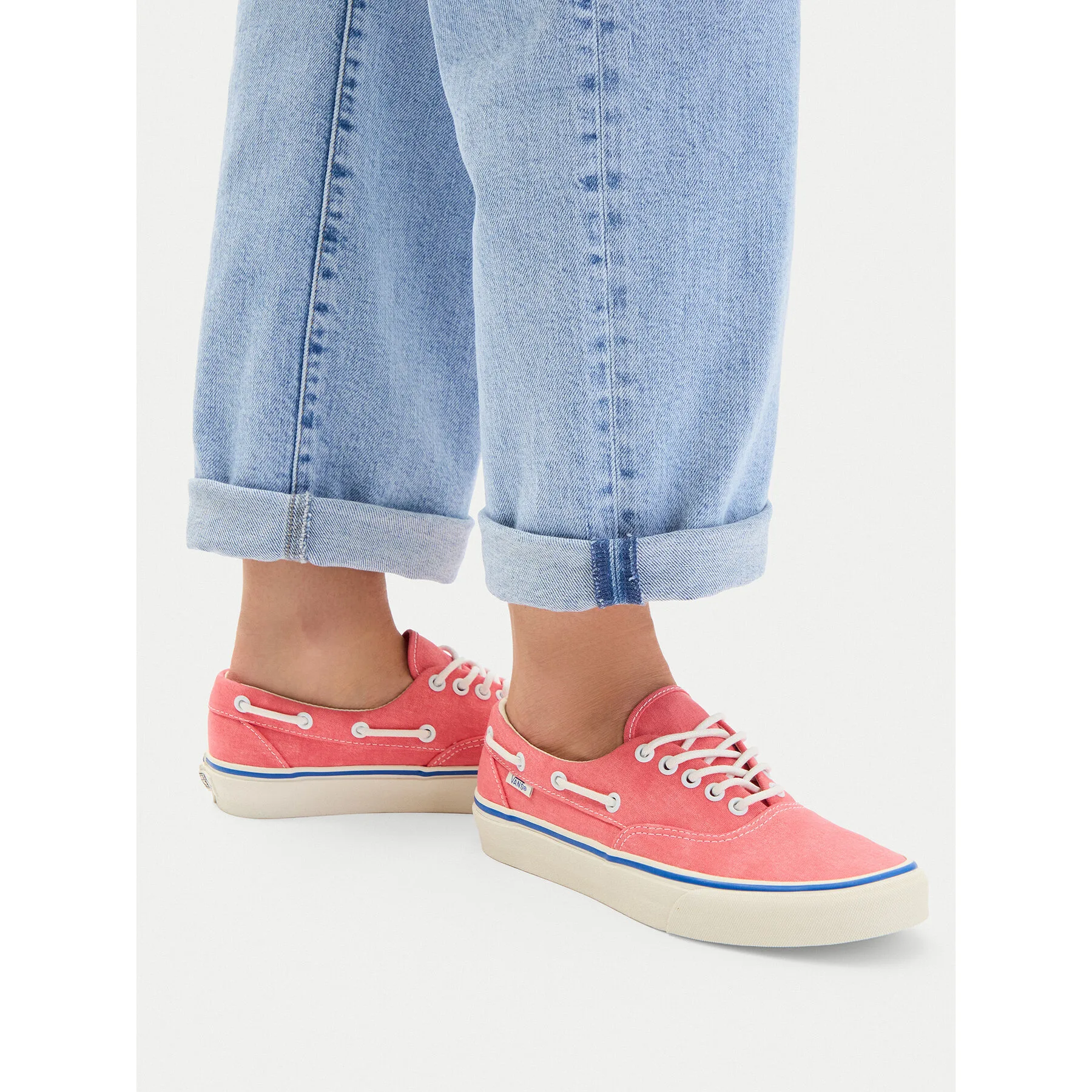 Дамски кецове Vans Authentic Boat коралови – Дамски ниски кецове