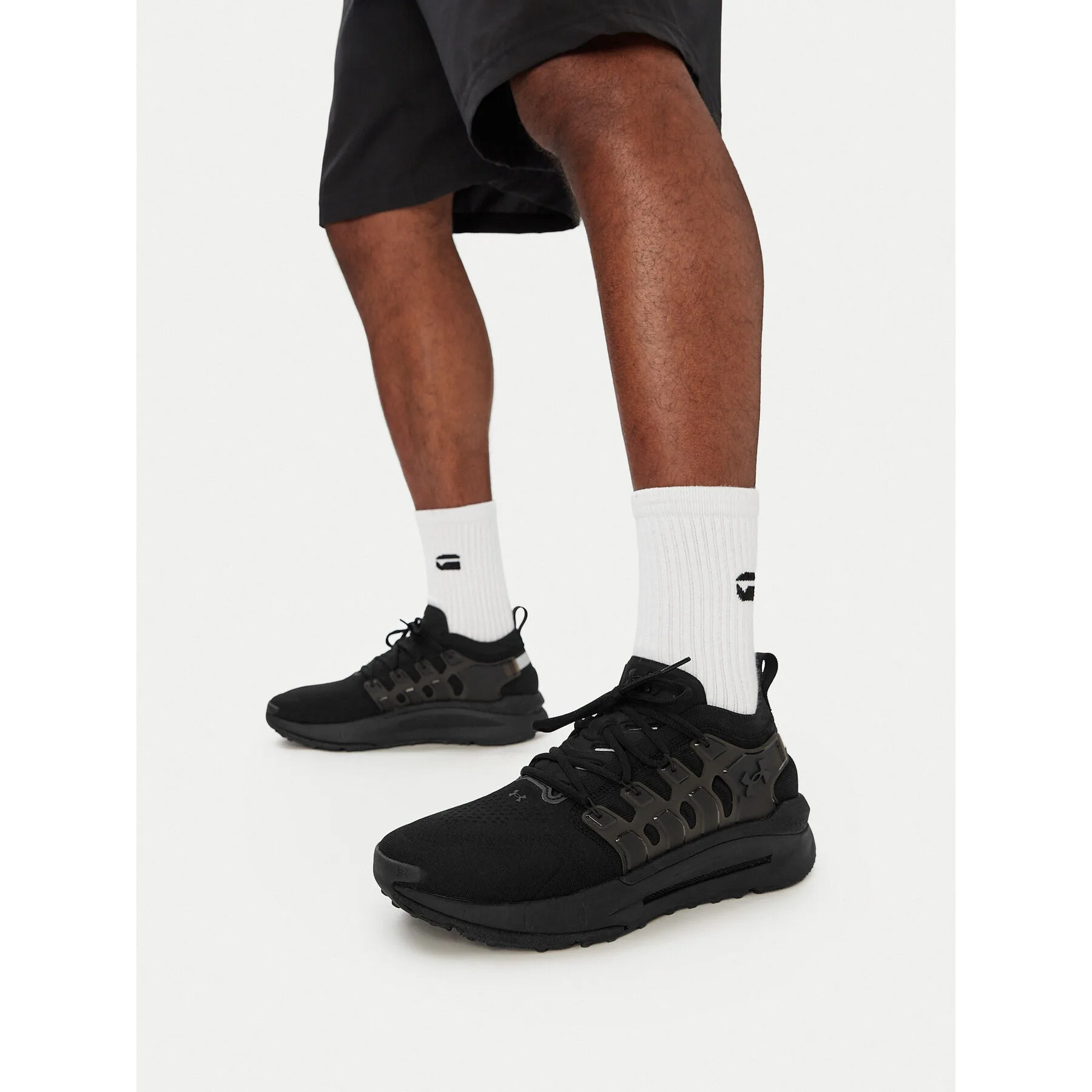Сникърси Under Armour UA Phantom X 6007183 008 Черен – Мъжки ниски маратонки
