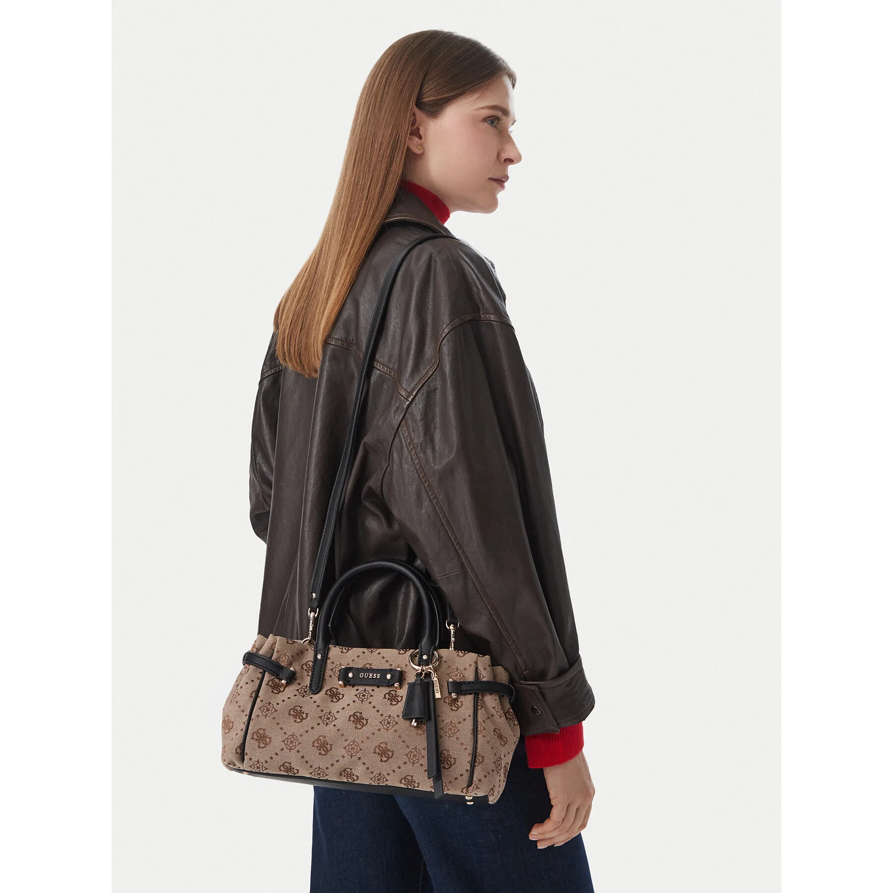 Дамска чанта Guess Dorothy HWJP22 31050 светлокафява – Дамски чанти тип куфарче