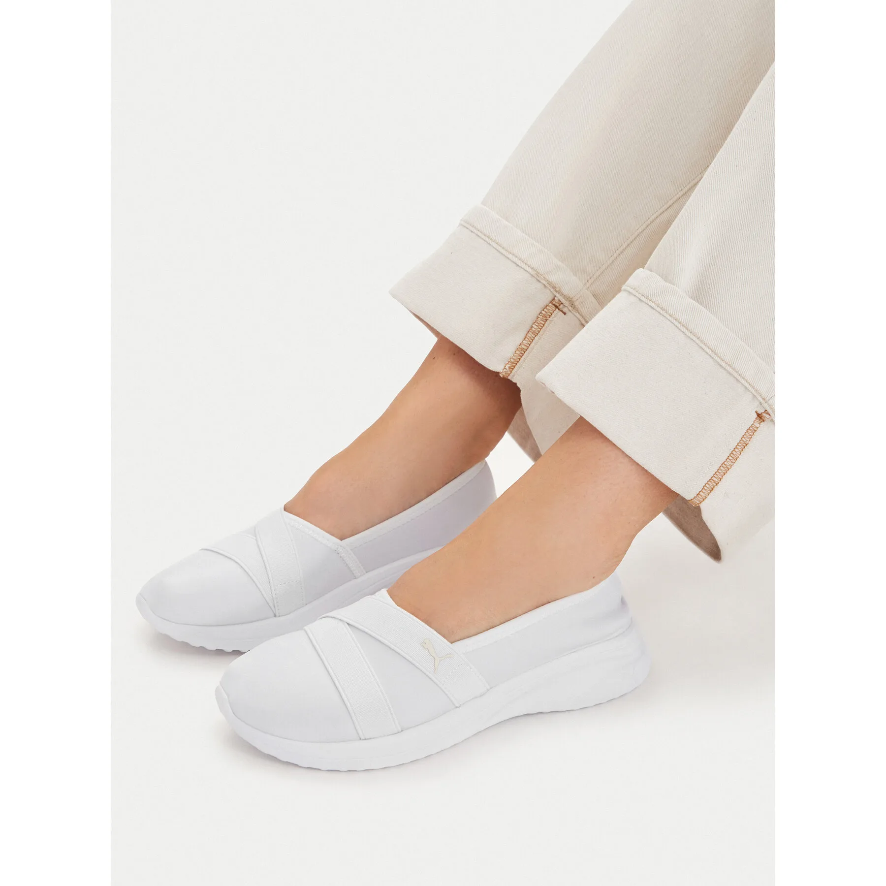 Обувки Puma Adelina 2.0 400236 09 Бял – Дамски равни затворени обувки