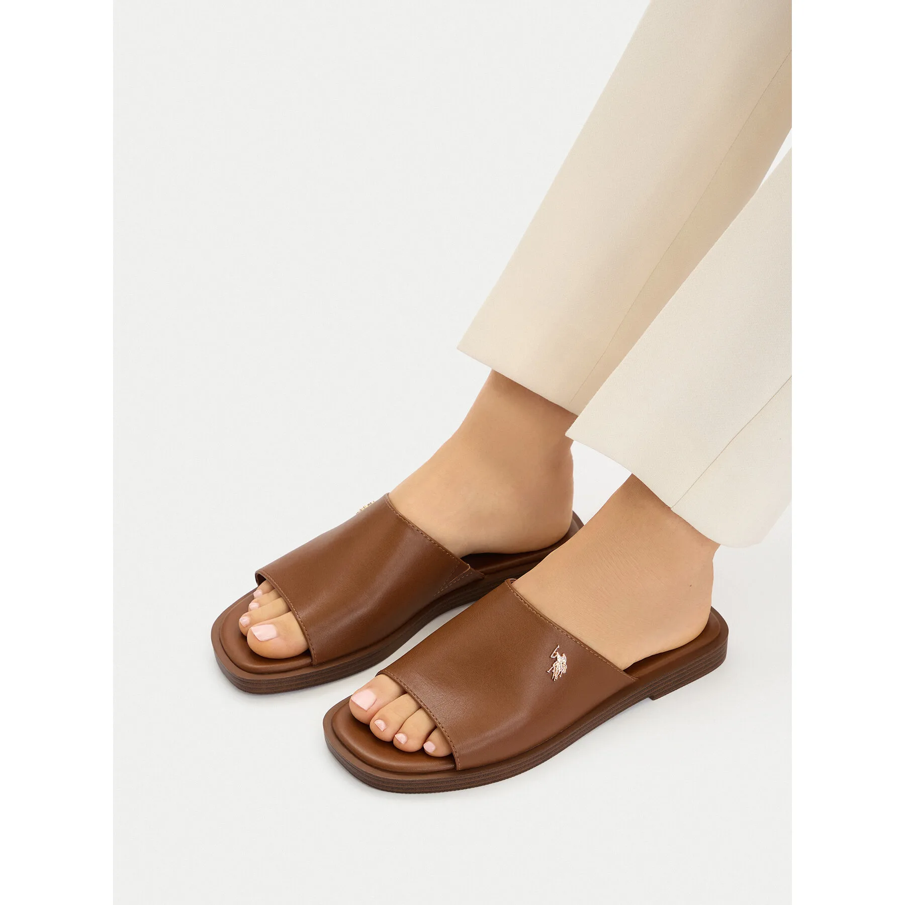 Чехли U.S. Polo Assn. EO-MARINA003W/6Y1 Кафяв – Дамски чехли