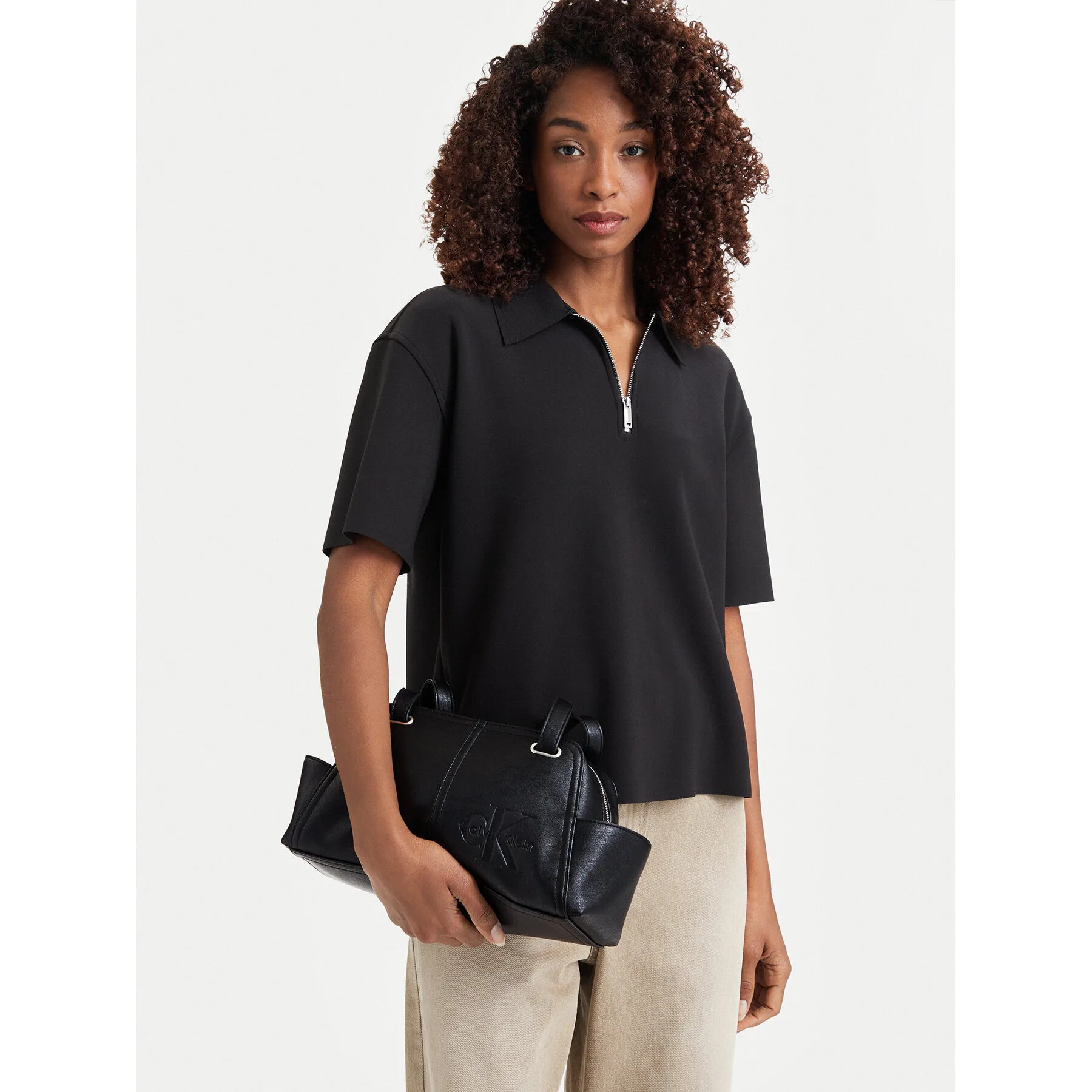 Дамска чанта Calvin Klein Pockets Monologo Shoulder черна – Черен – Класически дамски чанти