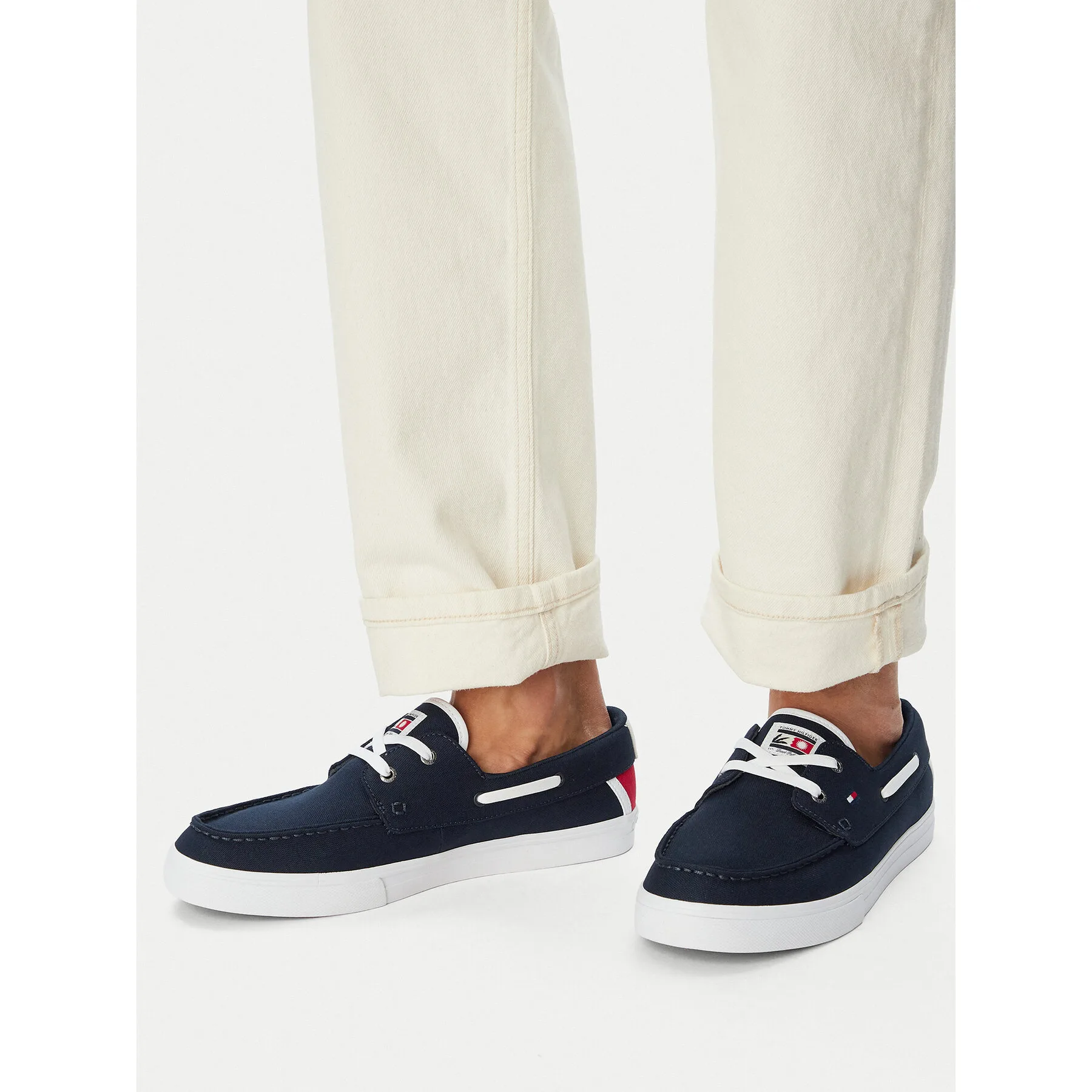 Гуменки Tommy Hilfiger Th Boat Vulc Sneaker Canvas FM0FM05877 Тъмносин – Мъжки ниски кецове