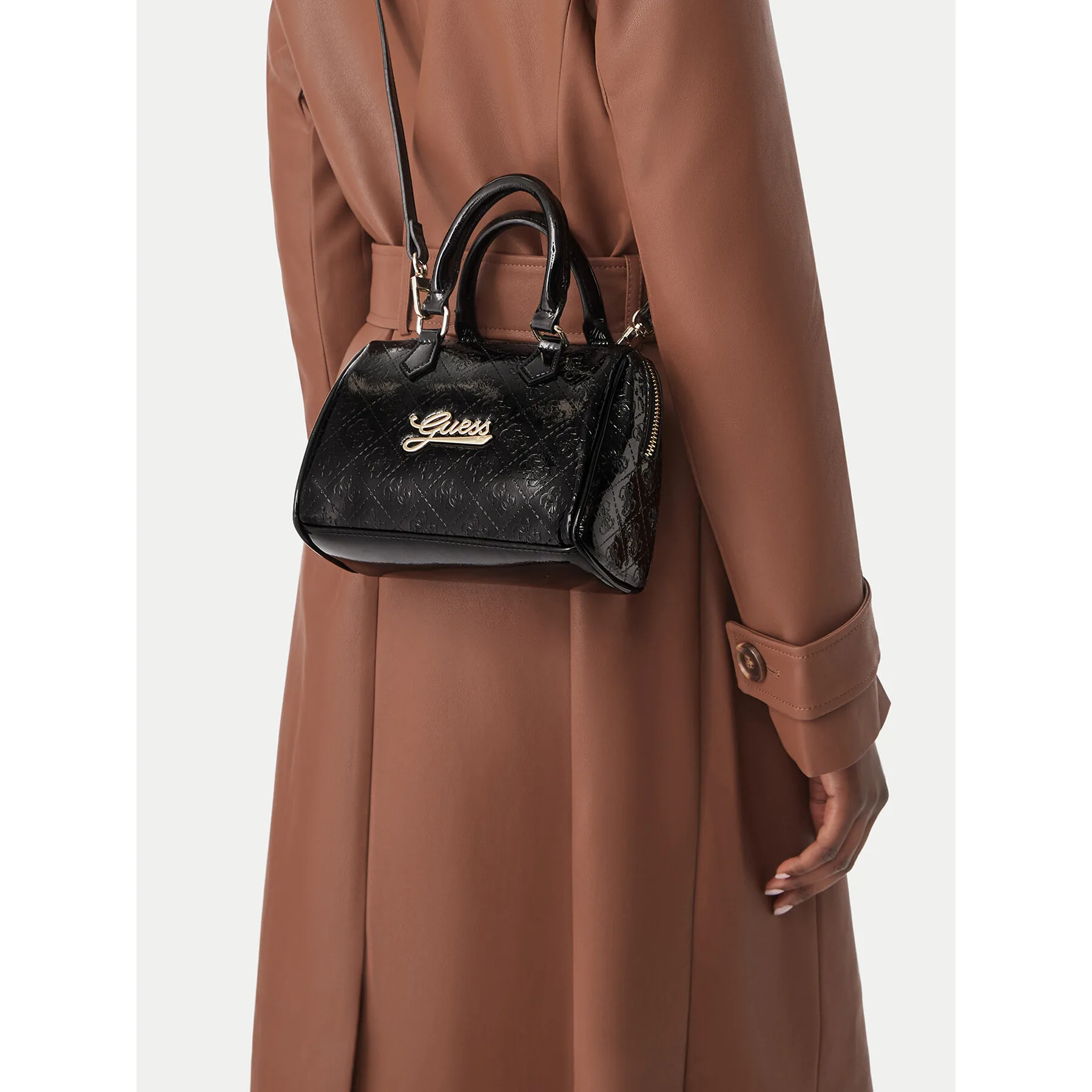 Дамска чанта Guess J6BZ09 W3976 черна – Черен – Дамски чанти тип куфарче