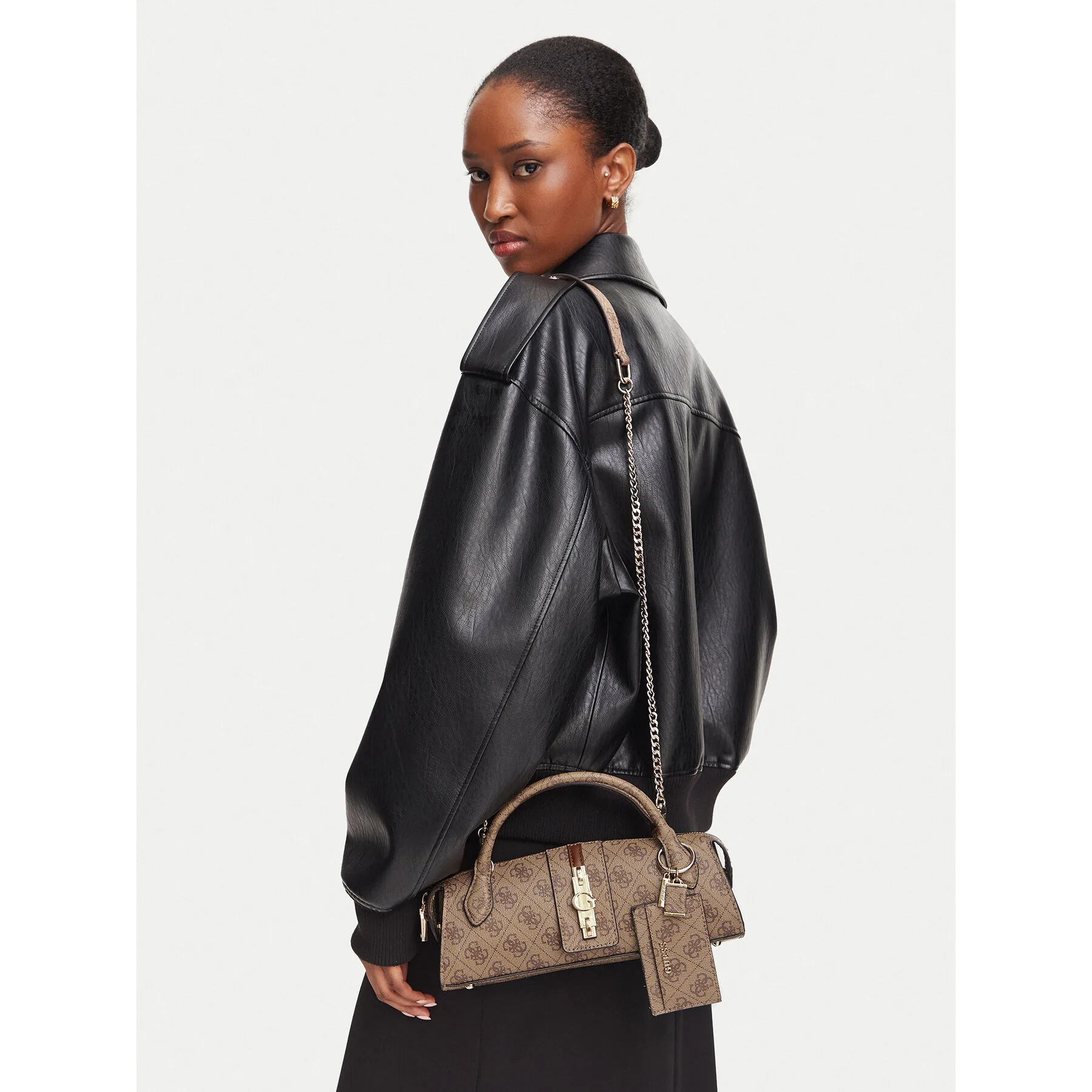 Дамска чанта Guess Yvonne Logo Mini HWSG23 светлокафява – Класически дамски чанти