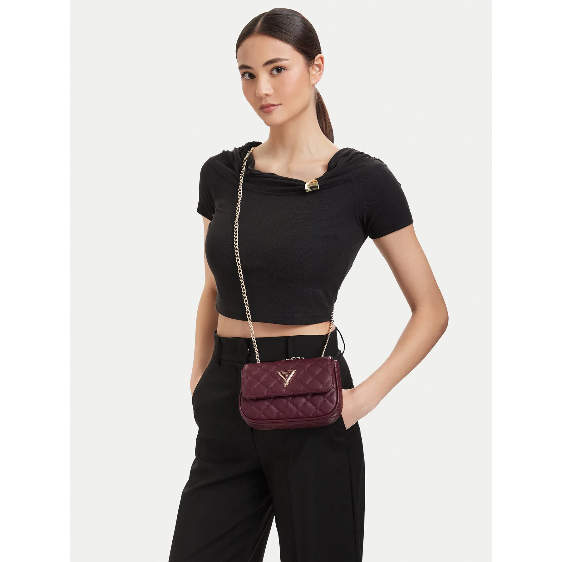 Дамска чанта Guess WGT10 бордо – Класически дамски чанти