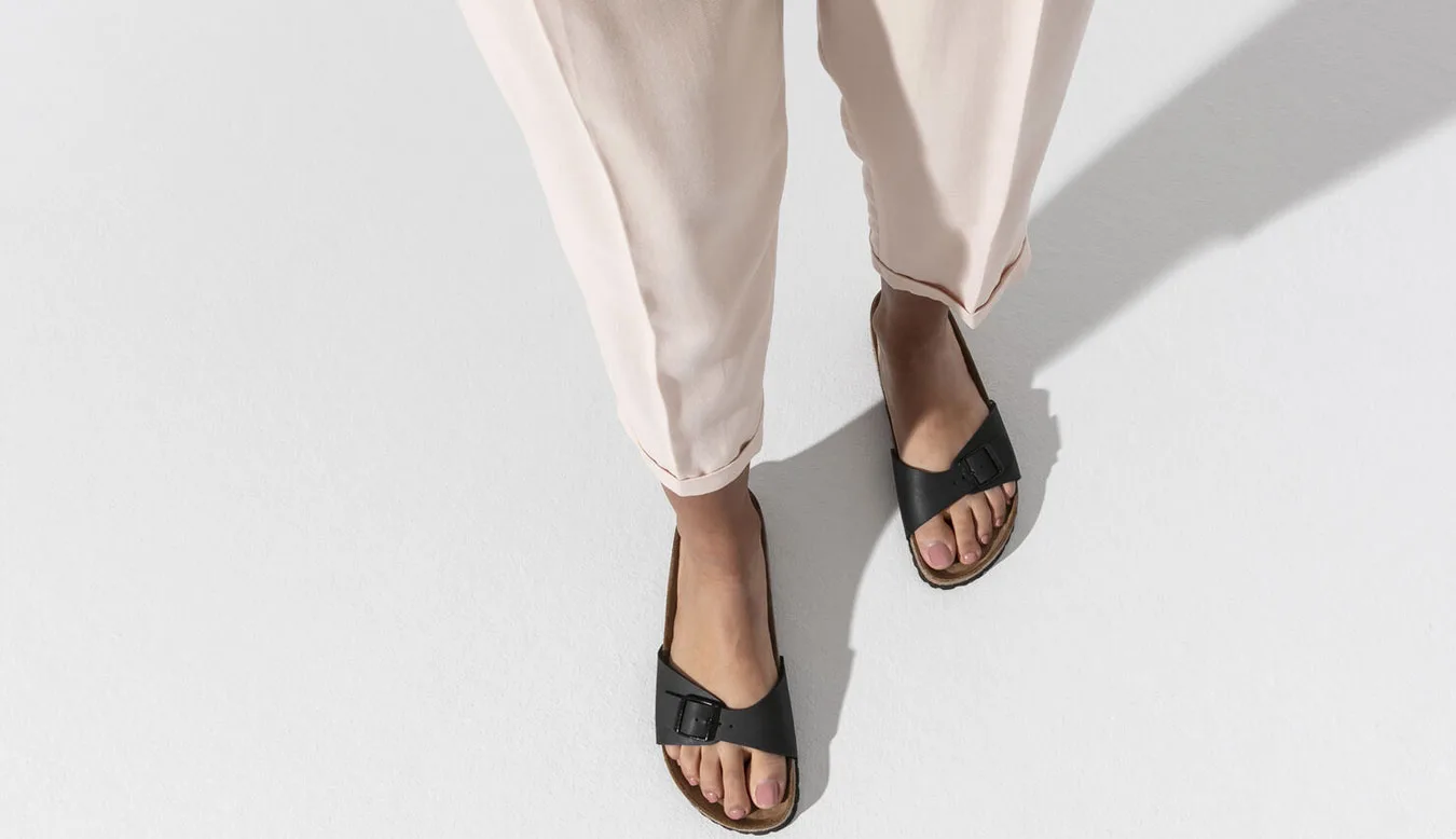 Чехли Birkenstock Madrid Narrow Fit черни – Preto – Чехли и джапанки унисекс