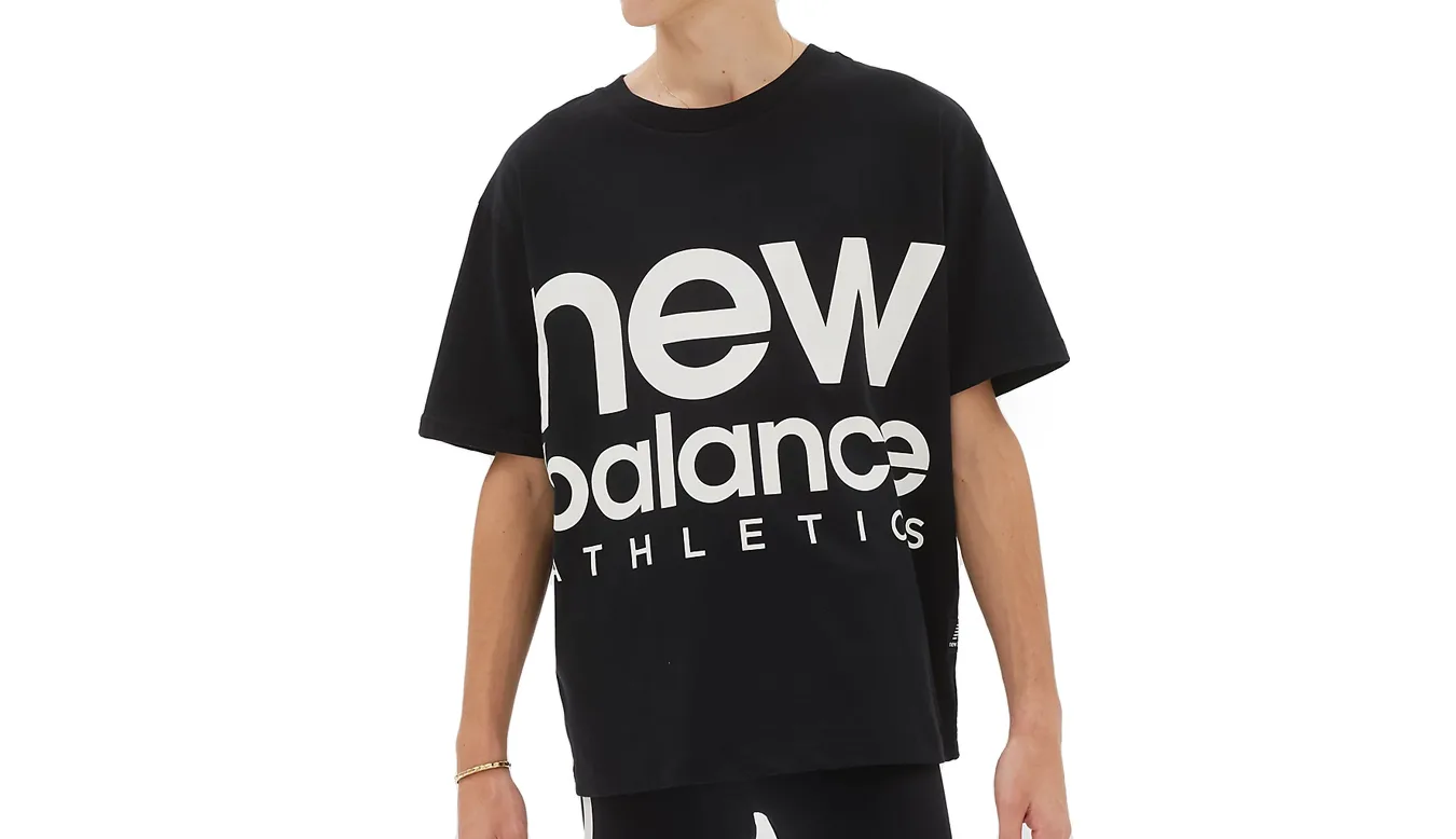 New Balance Athletics Unisex Out of Bounds Tee Black Homens - Preto - UT23505BK-XS/S - Size: XS/S – Мъжки тениски