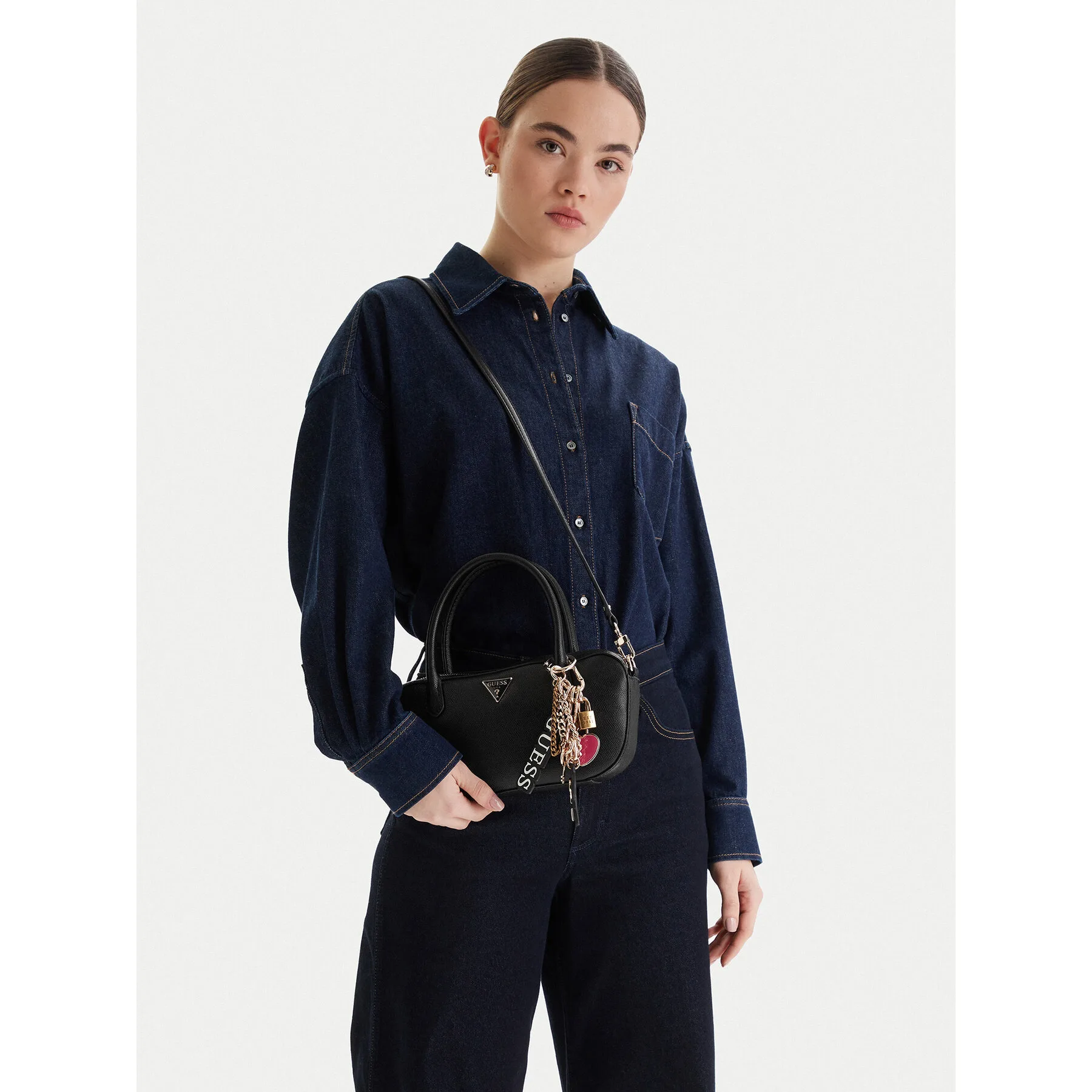 Дамска чанта Guess Davina HWBG98 99050 черна – Черен – Класически дамски чанти