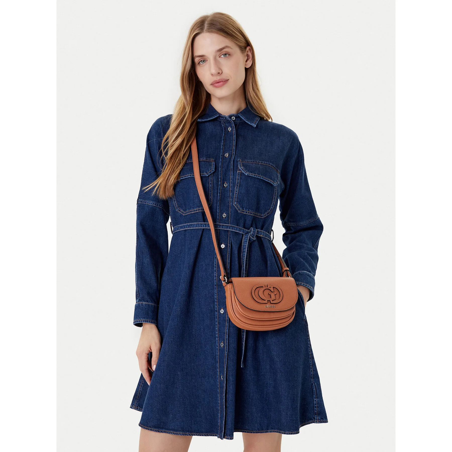 Дамска чанта Guess Calebra Mini HWBG95 кафява – Дамски чанти тип плик