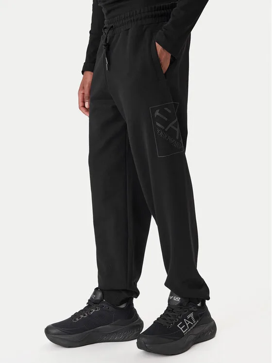 EA7 Emporio Armani Долнище анцуг 7M001492 AF17787 UC001 Черен Regular Fit – Мъжки спортни панталони