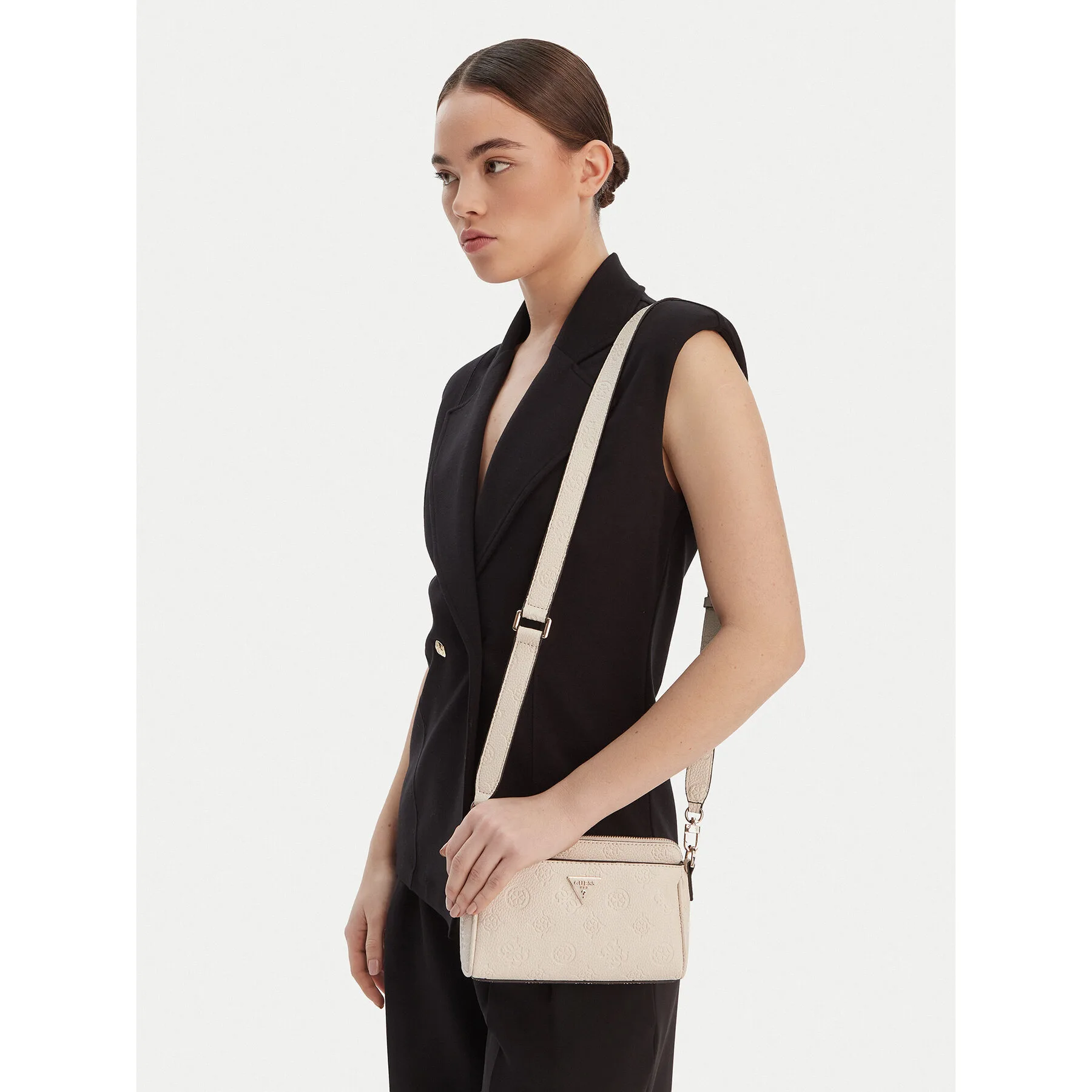 Дамска чанта Guess Cresidia II Mini HWPD98 кремава – Дамски чанти тип плик