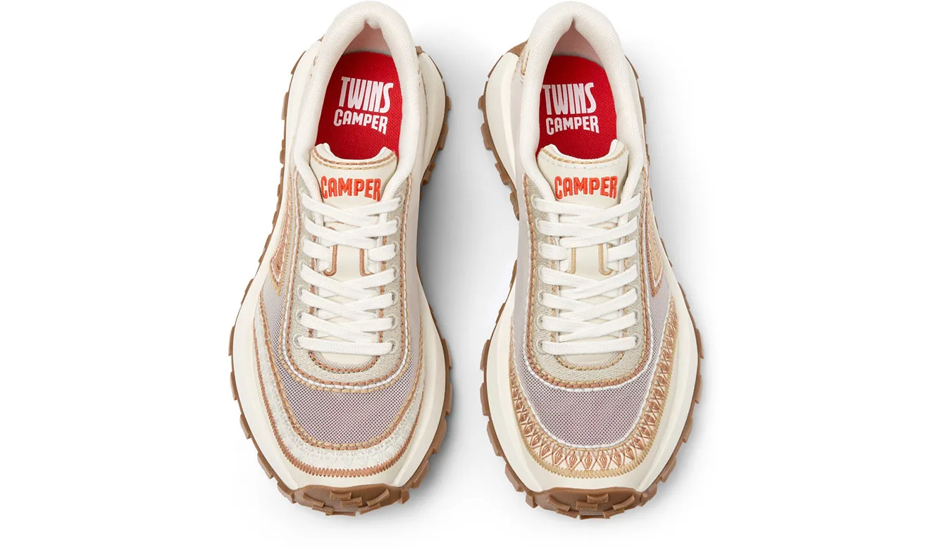 Дамски обувки Camper Twins бежови – Beige – Дамски равни затворени обувки