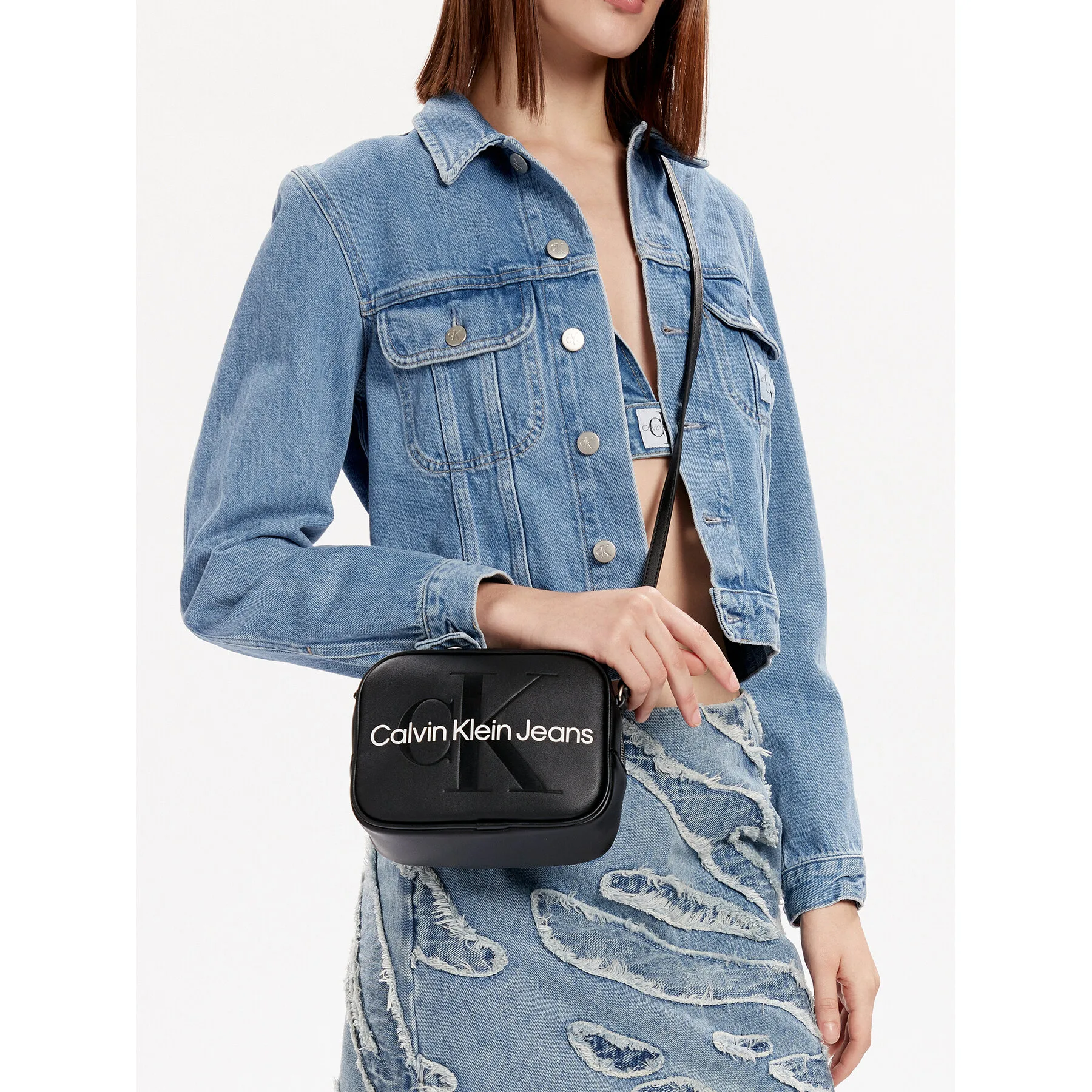 Дамска чанта Calvin Klein Jeans Sculpted Camera Bag18 Mono K60K610275 Черен – Чанти