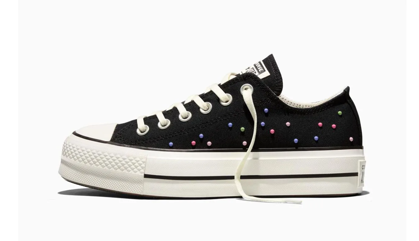 Дамски високи кецове Converse Chuck Taylor All Star Lift Platform A19141C черни – Preto