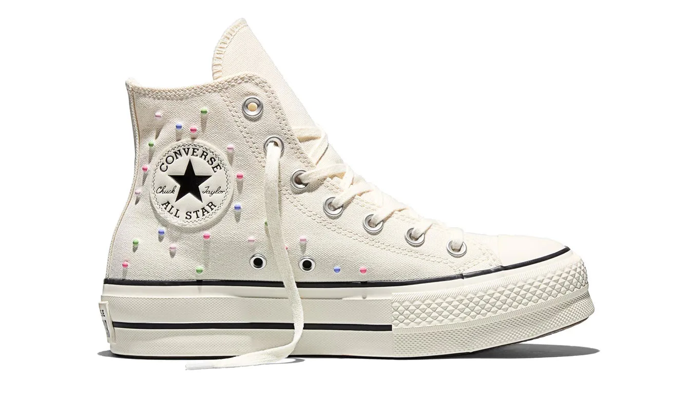 Дамски високи кецове Converse Chuck Taylor All Star Lift A19140C кремави – Branco sujo