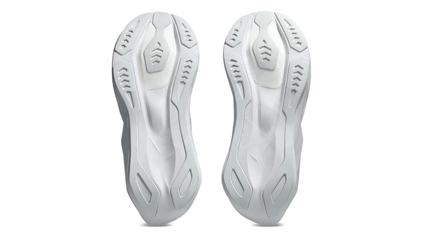Мъжки маратонки за бягане Asics Novablast 6 1011C243 черни – Preto